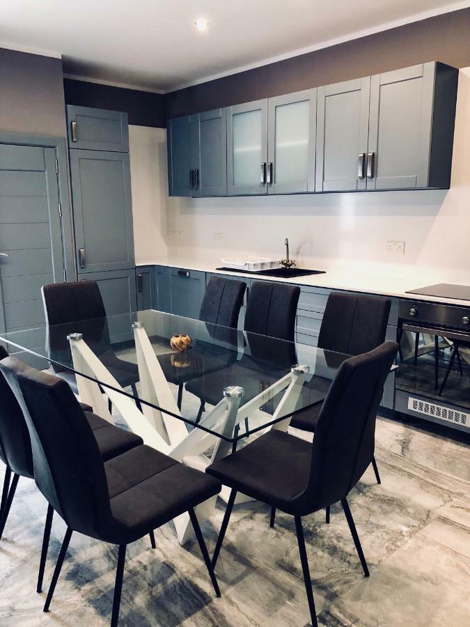 Holiday Townhouse In Sliema Centre Екстер'єр фото